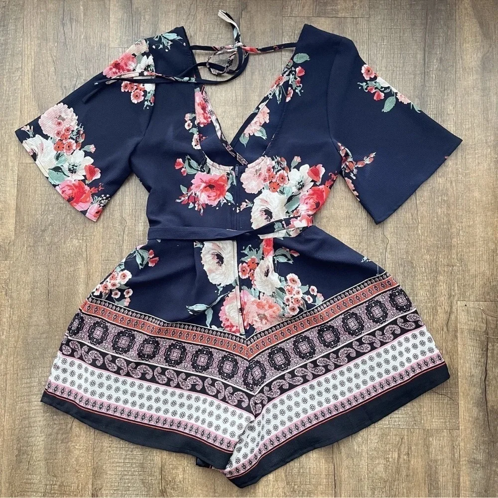 Three Pink Hearts Navy Floral Boho Romper Open Back Tie Waist Shorts Size XS - Picture 8 of 15